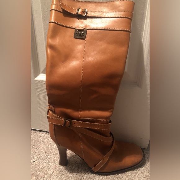 Authentic Dolce & Gabanna tan leather boots - Picture 6 of 7